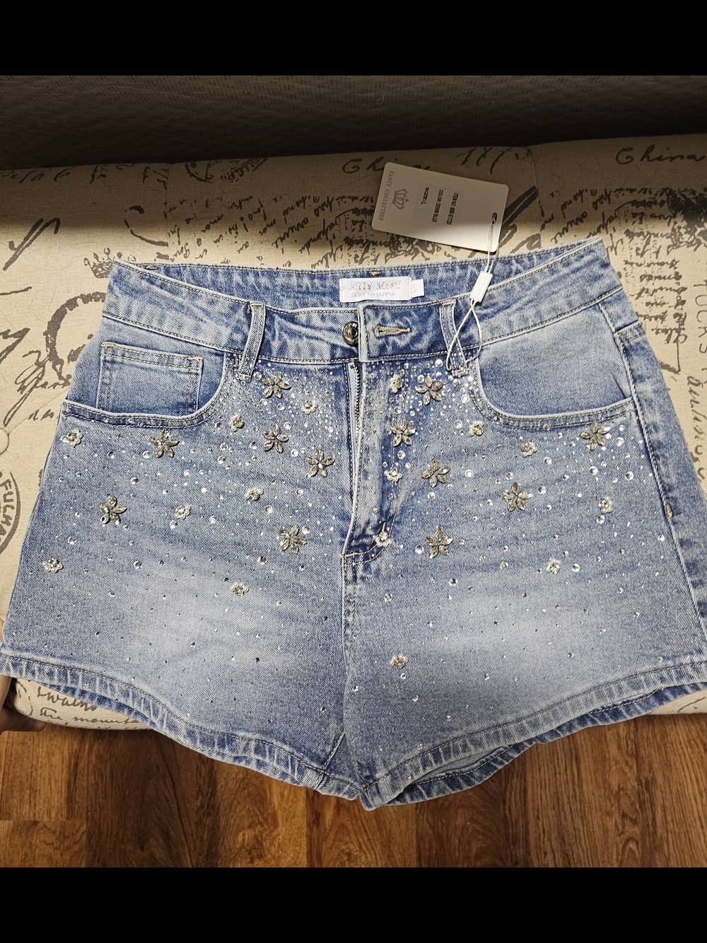 Muy Muy Fancy Women's Denim Blue Embellished Jean Shorts